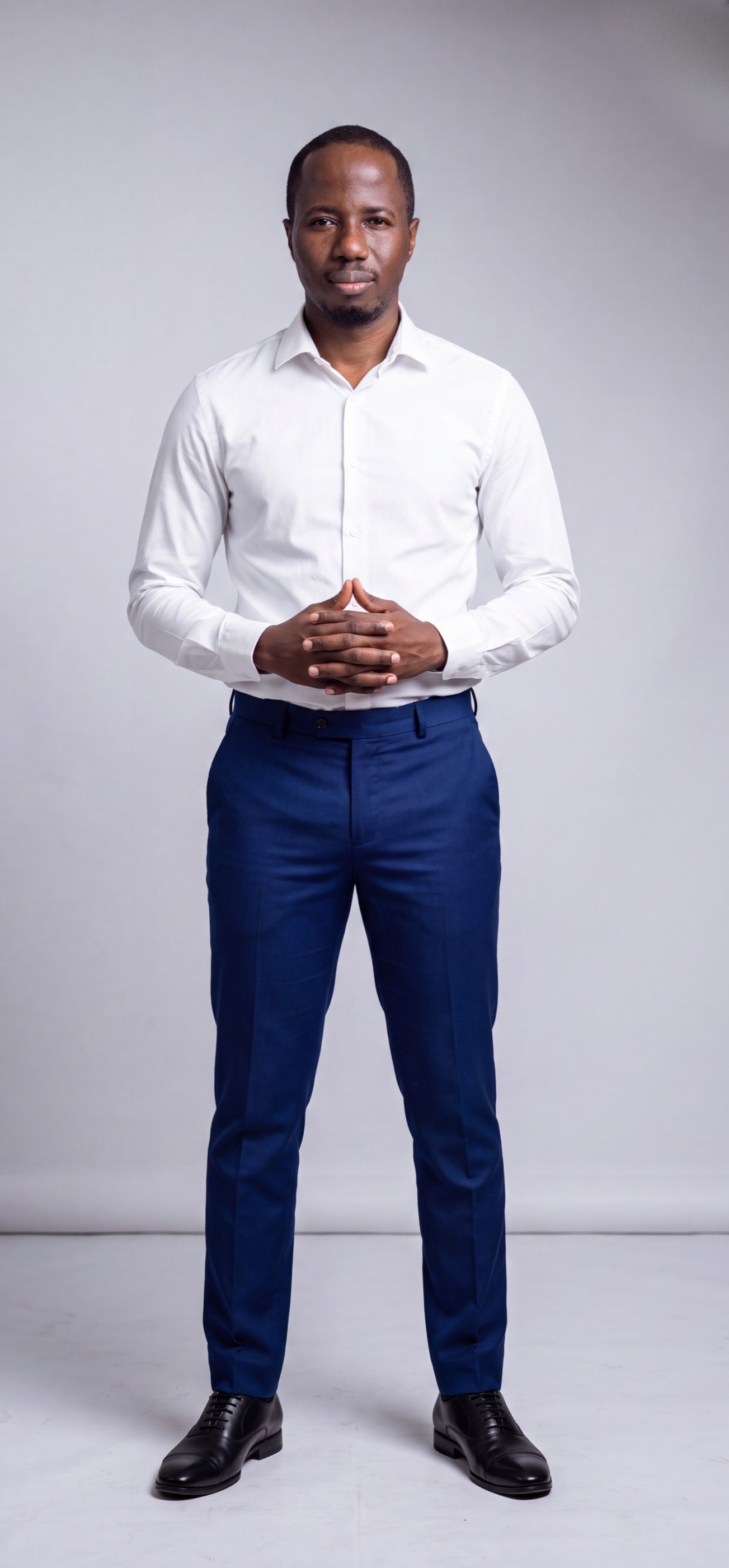 Full-length portrait of LENO Ezechiel